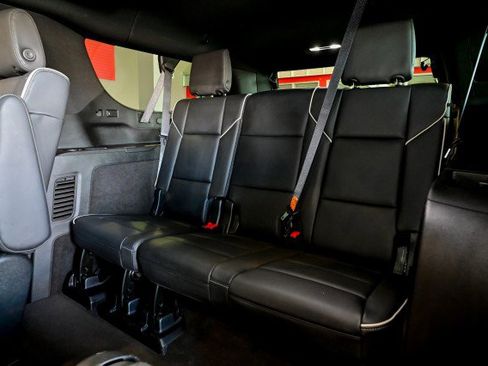 Used 2023 Cadillac Escalade ESV Premium Luxury image 21