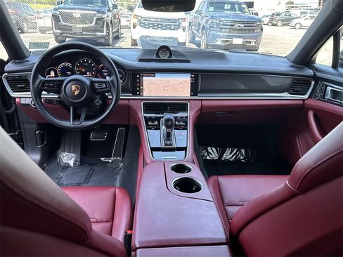 Used 2023 Porsche Panamera 4S image 30