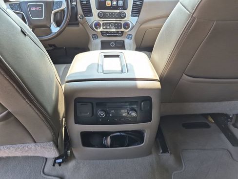 Used 2019 GMC Yukon XL SLT w/ Open Road Package RWD image 35