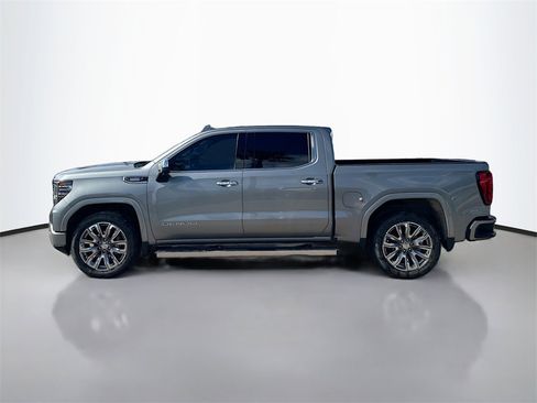 Used 2025 GMC Sierra 1500 Denali w/ Denali Reserve Package image 4