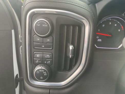 Used 2023 Chevrolet Silverado 2500 LT w/ Convenience Package image 18