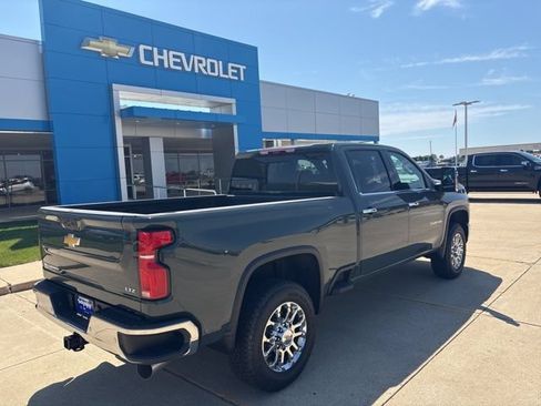 New 2026 Chevrolet Silverado 2500 LTZ w/ LTZ Premium Package AWD/4WD image 8