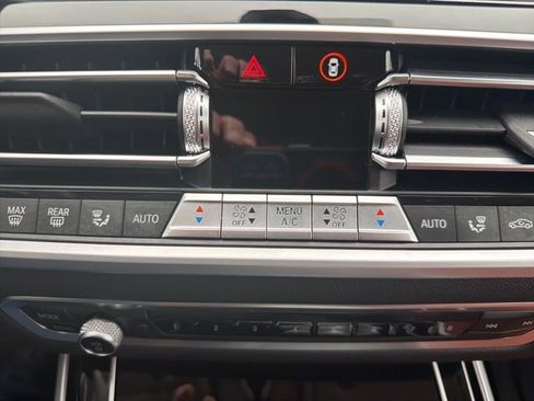 Used 2021 BMW X7 xDrive40i image 88