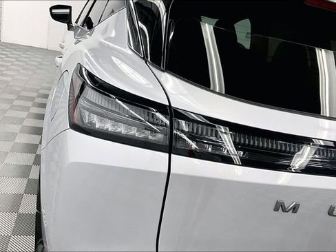 Used 2025 Nissan Murano SL image 35