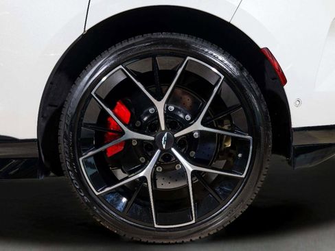 Used 2025 Aston Martin DBX 707 image 10