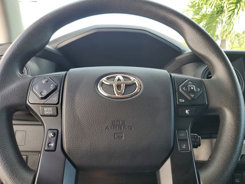 Used 2022 Toyota Tacoma SR image 21