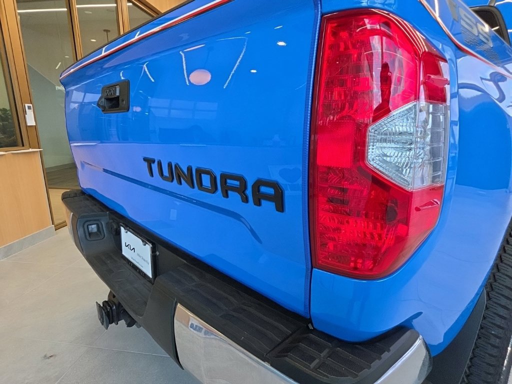 Used 2020 Toyota Tundra SR5 w/ SR5 Upgrade Package RWD image 17