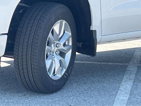 New 2024 Chevrolet Silverado 1500 Custom image 24