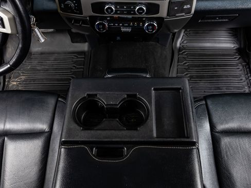 Used 2022 Ford F250 Lariat w/ Black Appearance Package image 25