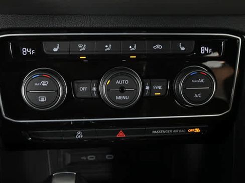 Certified 2022 Volkswagen Atlas Cross Sport SE w/ Panoramic Sunroof Package image 26