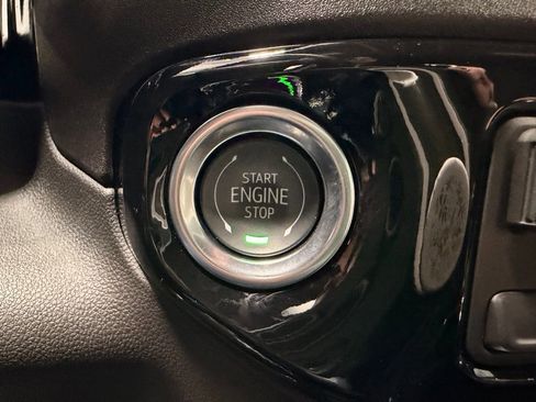 Used 2025 Chevrolet Silverado 2500 LT image 44