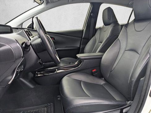 Used 2016 Toyota Prius Three Touring image 17