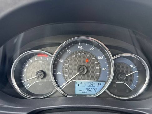 Used 2014 Toyota Corolla LE FWD image 23