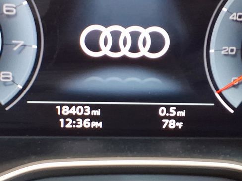 Used 2023 Audi Q5 2.0T Premium Plus w/ Premium Plus Package AWD/4WD image 12