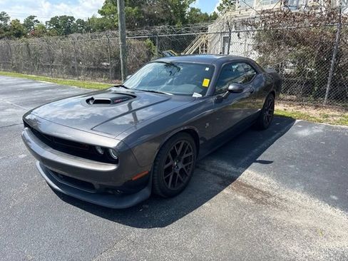 Used 2017 Dodge Challenger R/T Scat Pack RWD image 1