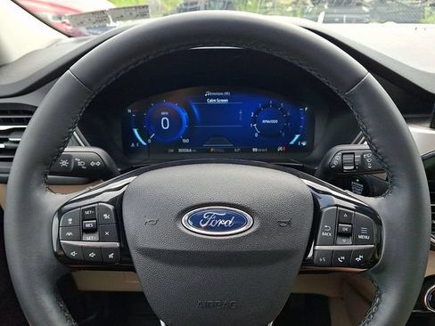 Used 2022 Ford Escape SEL w/ Technology Package AWD/4WD image 19