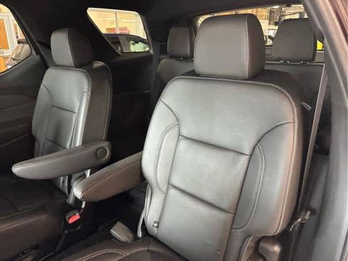 Used 2023 Chevrolet Traverse LT image 29