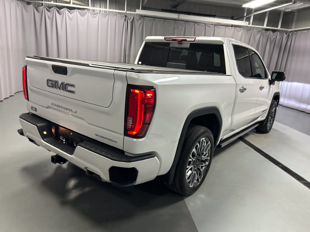 Used 2024 GMC Sierra 1500 Denali Ultimate AWD/4WD image 7