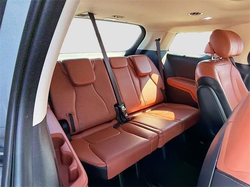 Used 2024 Kia Carnival SX Prestige image 21