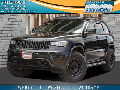 Used 2019 Jeep Grand Cherokee Laredo