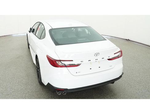 Used 2026 Toyota Camry SE FWD image 6