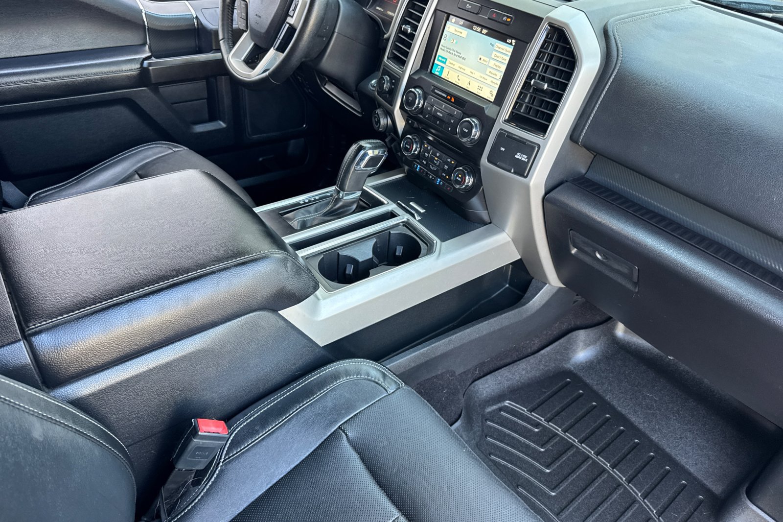 Certified 2018 Ford F150 Lariat RWD image 14