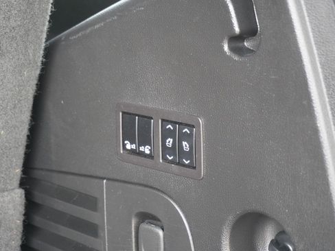 Used 2017 GMC Yukon Denali w/ Open Road Package image 14