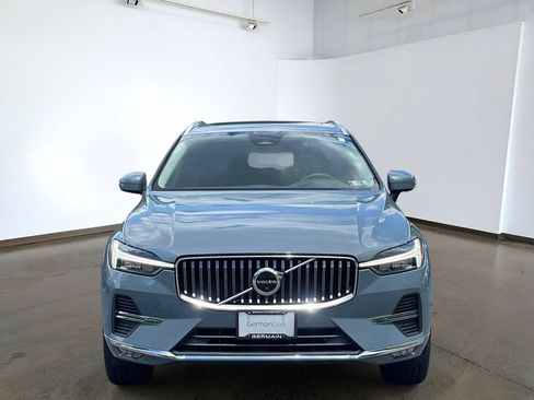 Used 2023 Volvo XC60 B5 Plus w/ Climate Package AWD/4WD image 2