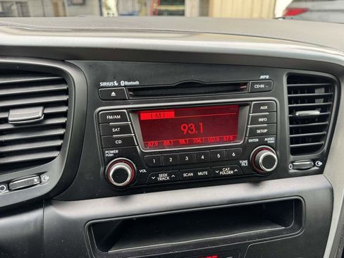 Used 2011 Kia Optima LX w/ Convenience Pkg image 26