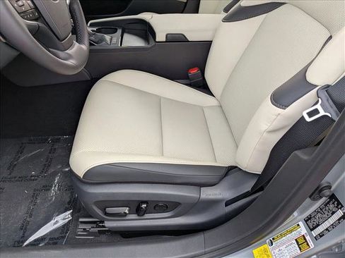 New 2025 Lexus ES 350 w/ Premium Package image 4