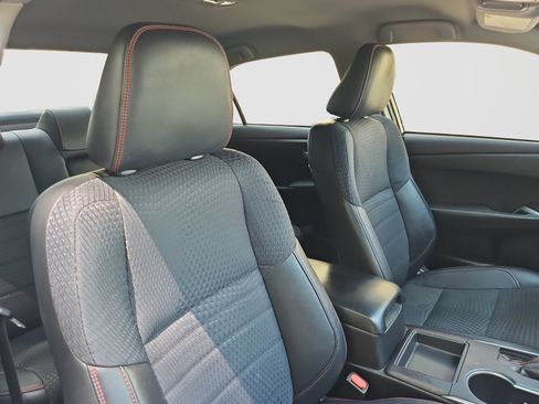 Used 2015 Toyota Camry SE FWD image 16
