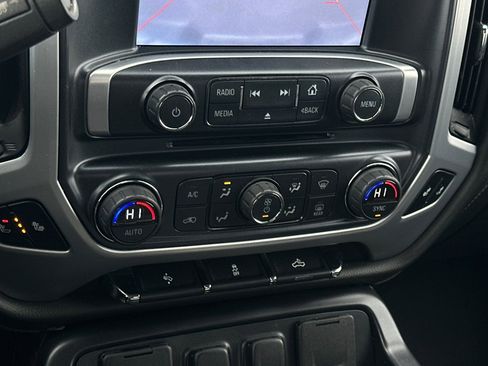 Used 2015 GMC Sierra 1500 SLT w/ SLT Crew Cab Value Package image 19