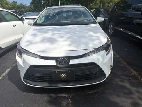 Used 2024 Toyota Corolla LE FWD image 3