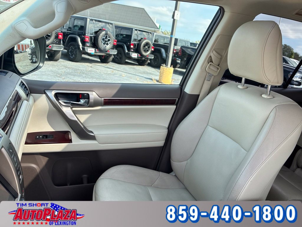 Used 2017 Lexus GX 460 AWD/4WD image 16