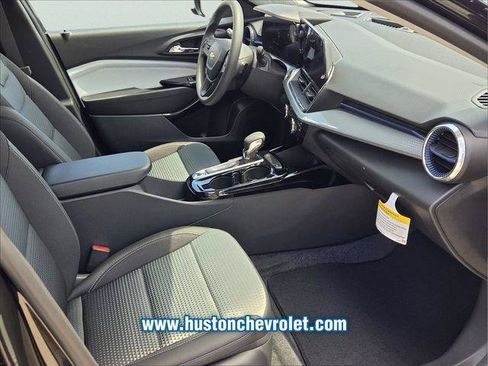 New 2026 Chevrolet Trax LT FWD image 17