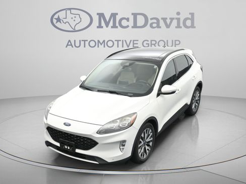 Used 2020 Ford Escape Titanium w/ Titanium Premium Package 2.0 FWD image 34