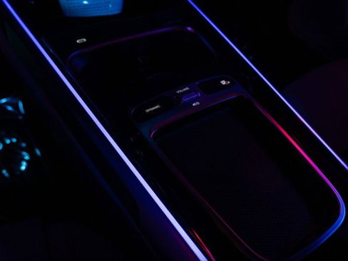 Certified 2025 Mercedes-Benz GLB 250 image 21