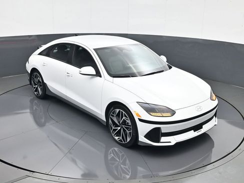 Certified 2023 Hyundai Ioniq 6 SEL image 15