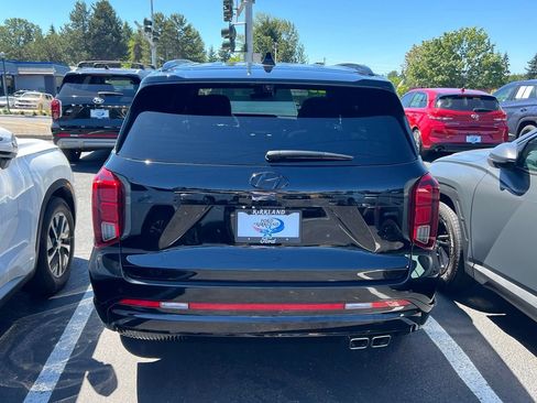 Certified 2025 Hyundai Palisade Calligraphy AWD/4WD image 8