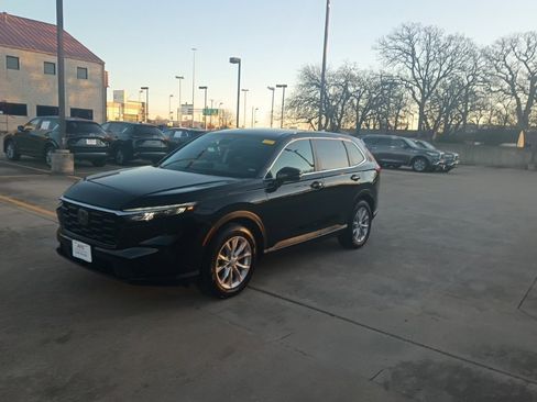 Used 2024 Honda CR-V EX image 1