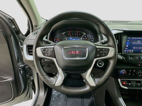 Used 2024 GMC Terrain SLE w/ Driver Convenience Package FWD image 11