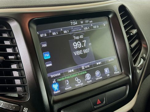 Used 2017 Jeep Cherokee Latitude image 19