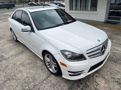 Used 2013 Mercedes-Benz C 250 Sedan image 2