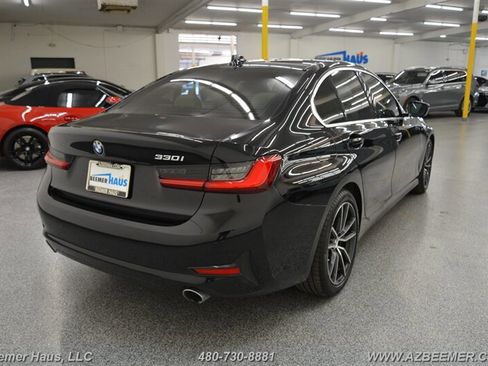 Used 2020 BMW 330i Sedan w/ Driving Assistance Package image 9