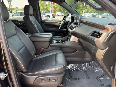 Used 2024 Chevrolet Tahoe Premier AWD/4WD image 24