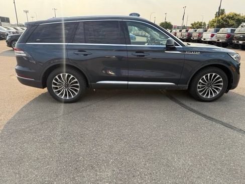 Used 2023 Lincoln Aviator Reserve w/ Equipment Group 201A AWD/4WD image 11