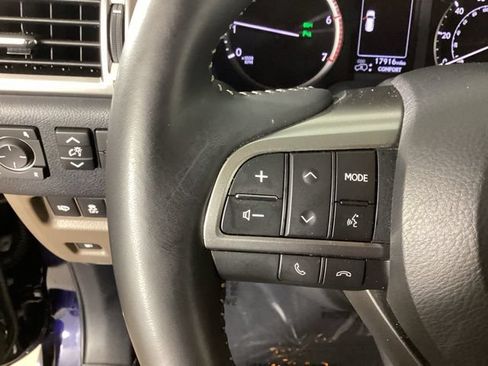 Certified 2023 Lexus GX 460 Luxury w/ Sport Design Package AWD/4WD image 23