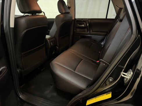 Certified 2022 Toyota 4Runner TRD Off-Road Premium w/ 4Runner Bronze Package (TMS) image 23