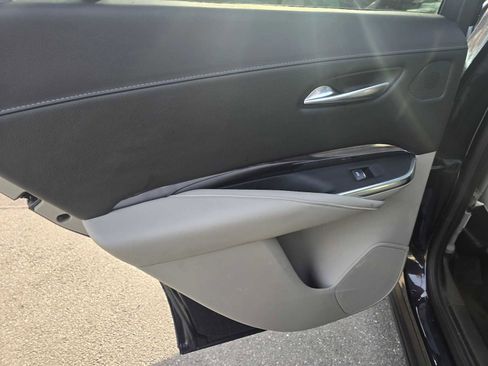 Used 2022 Cadillac XT4 Luxury w/ Cold Weather Package image 19