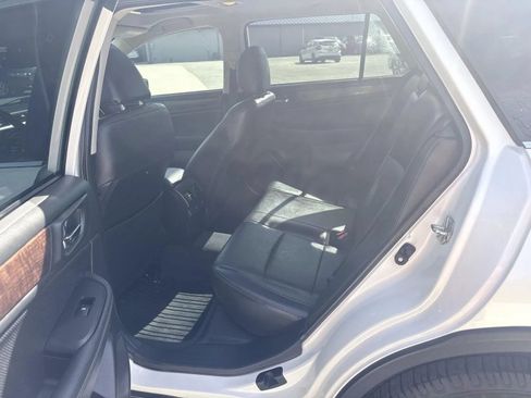 Used 2017 Subaru Outback 2.5i Limited AWD/4WD image 12